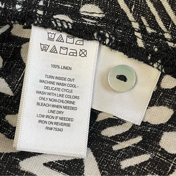 Tahari Women Linen Tunic Top Size Medium Black Art To Wear Button Travel Capsule - Picture 6 of 7